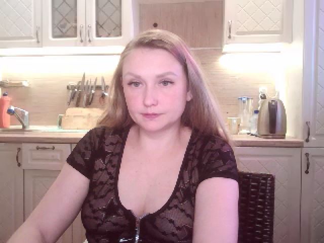 Live sex webcam photo for JaneGrey111 #265610947