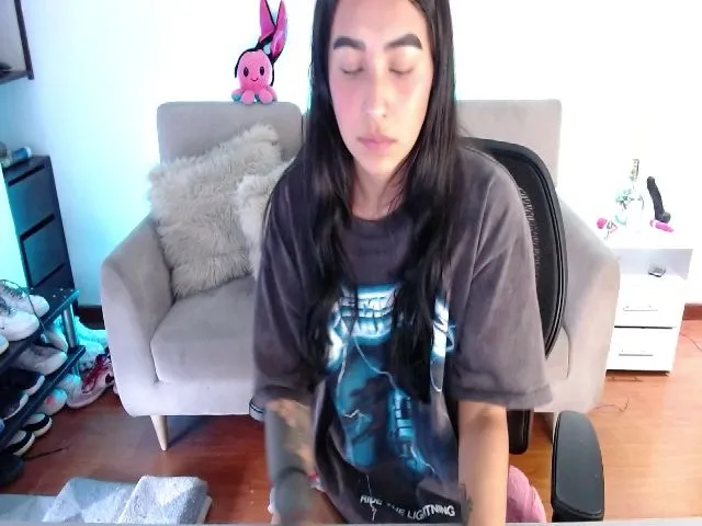 Live sex webcam photo for Jade7777 #263295869