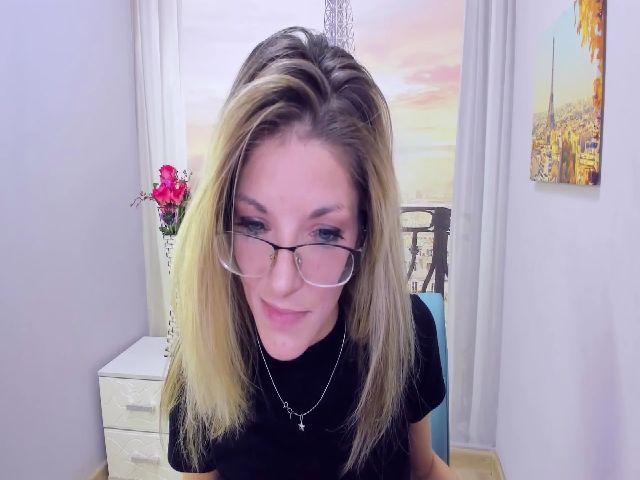 Live sex webcam photo for StellaHemera #264495322