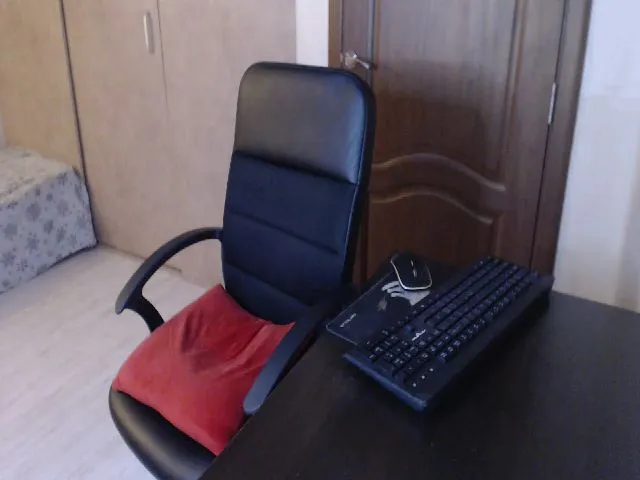 Live sex webcam photo for MisJulia #261505827