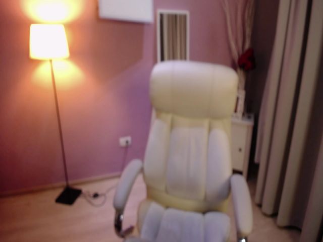 Live sex webcam photo for RaniaVibes #255489784