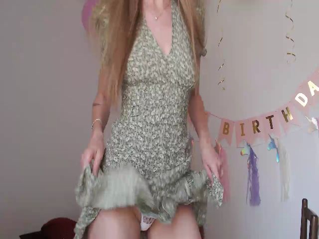 Live sex webcam photo for LIONESS_1 #262636414