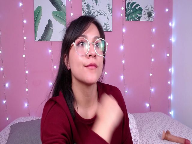 Live sex webcam photo for Eva_Collins2 #252687768