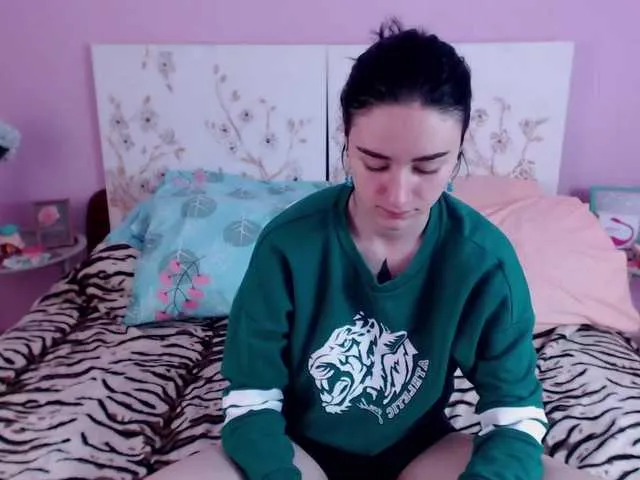 Live sex webcam photo for DarishaStar #247128214