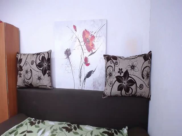 Live sex webcam photo for TeaseKate #261547989