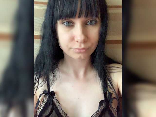 Live sex webcam photo for prettyKris #245846236