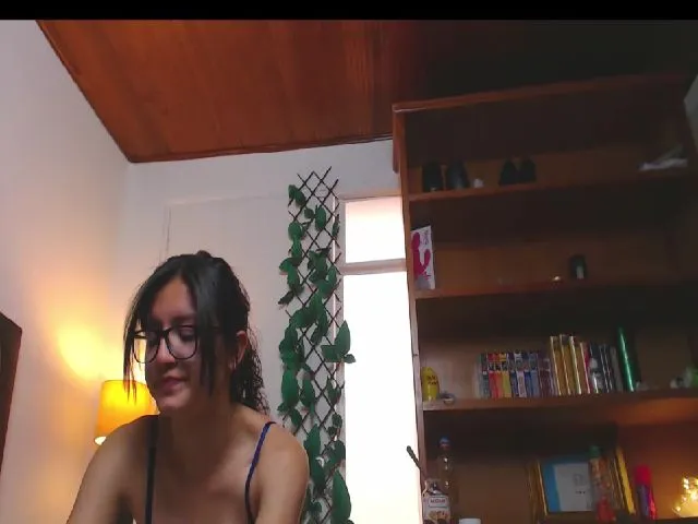 Live sex webcam photo for NyahMackenzie #253476765