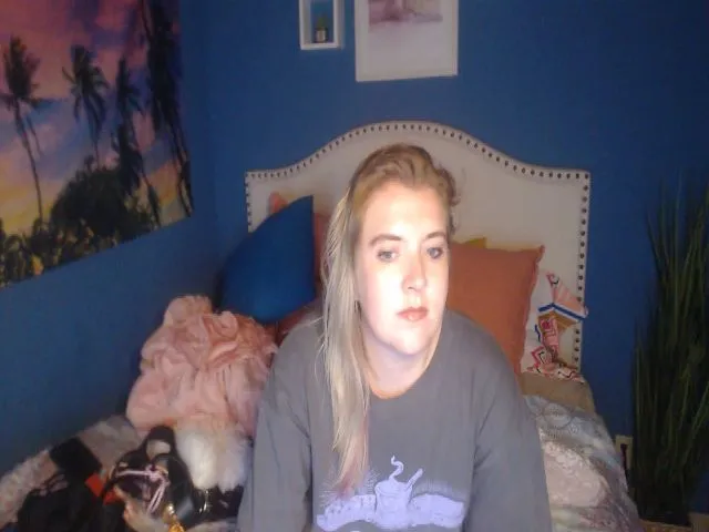 Live sex webcam photo for SnowWhiteXxxx #253547509