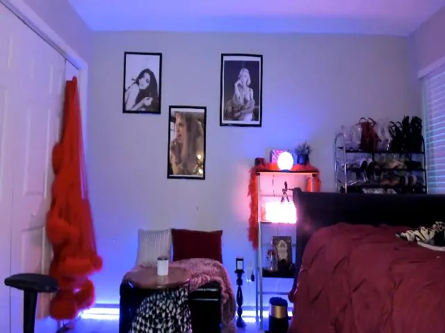 Live sex webcam photo for AubreeMartin #252946323