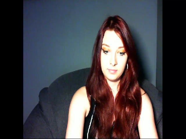 Live sex webcam photo for VirginLuna18 #253532429