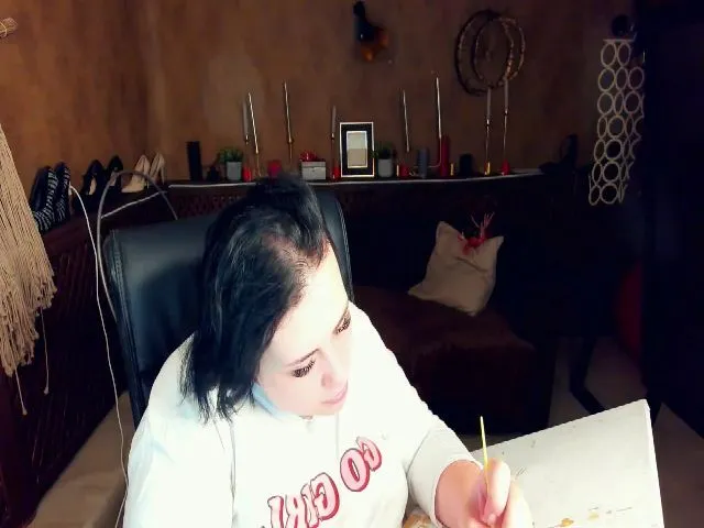Live sex webcam photo for SerahMirabeli #256523279