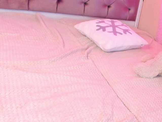 Live sex webcam photo for sweetbutty- #242722871