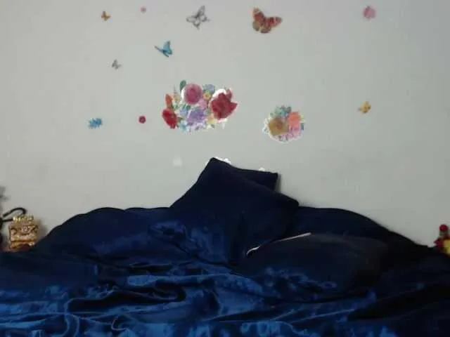 Live sex webcam photo for SoleilSands #240980270