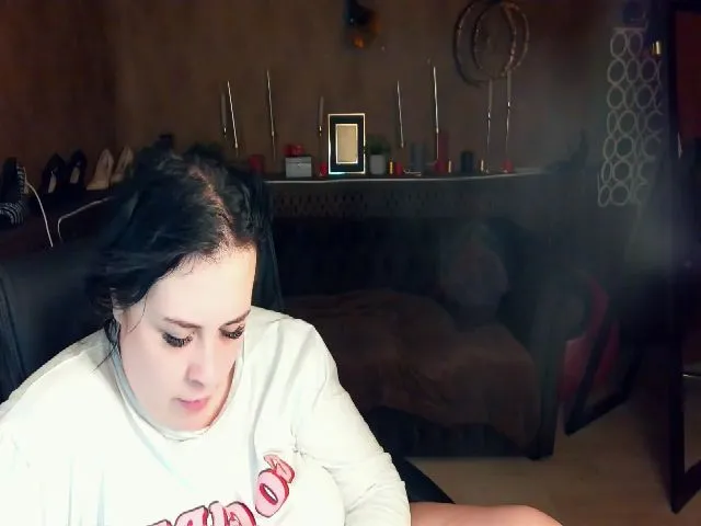 Live sex webcam photo for SerahMirabeli #257901799