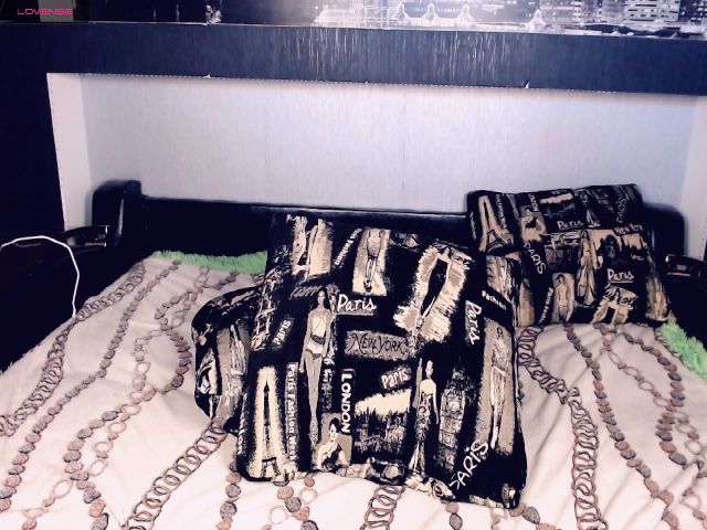 Live sex webcam photo for LindaRichXX #259240053