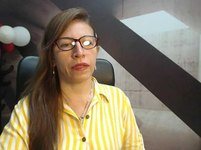 Live sex webcam photo for maturehot-1 #241206009