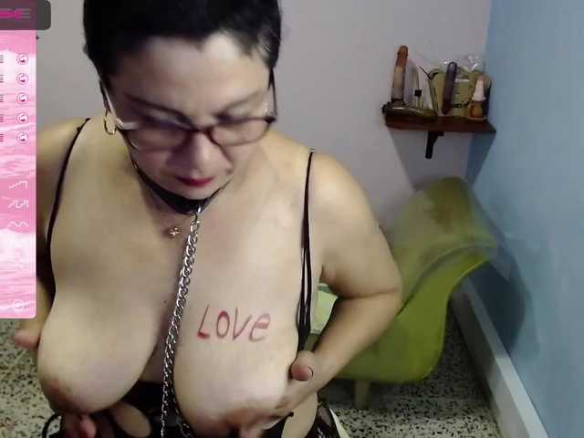 Live sex webcam photo for angellove266 #249657005