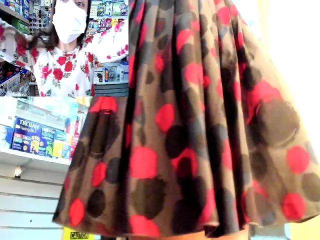 Live sex webcam photo for SparkleLuLu #287877410