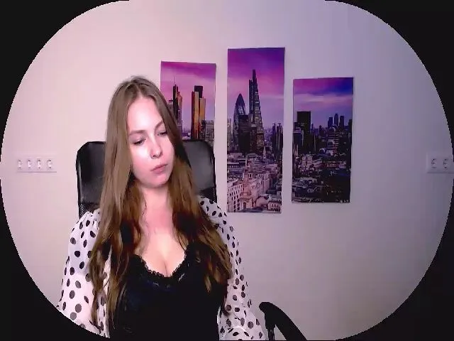 Live sex webcam photo for MollyMey #263306373