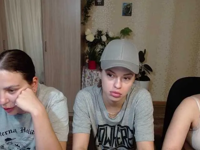 Live sex webcam photo for BugaGirls #243161948