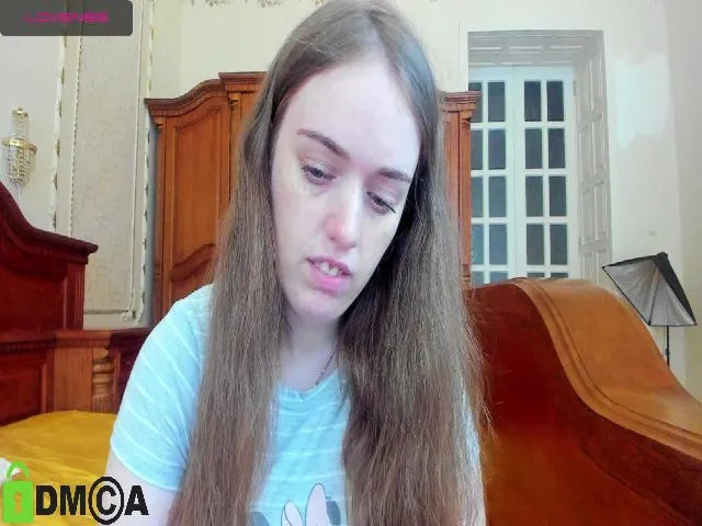 Live sex webcam photo for Fi_Lena #252777728