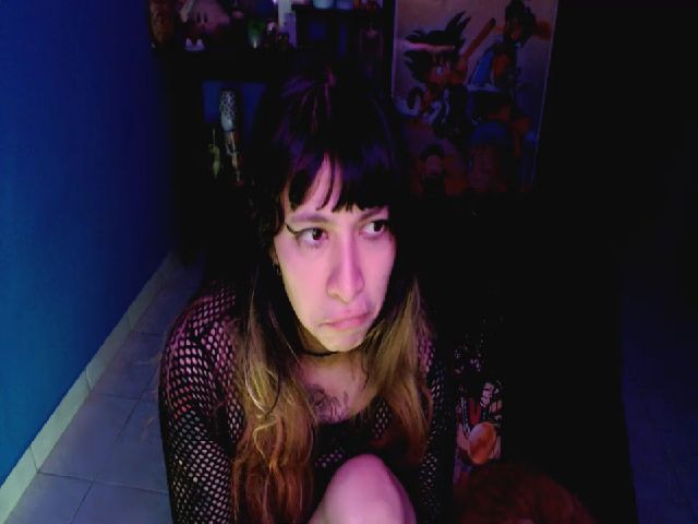 Live sex webcam photo for umaru_michae #254100373