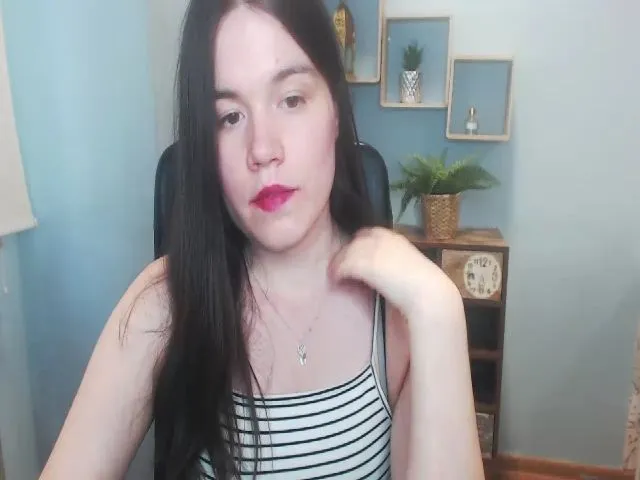 Live sex webcam photo for BeautyxOLIVIA #263149380