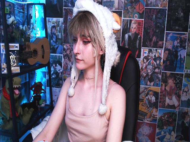 Live sex webcam photo for Manarose27 #258920593