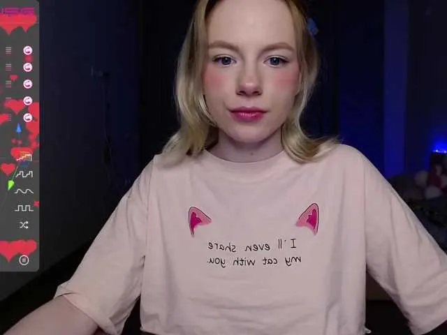 Live sex webcam photo for EmilyMilss #248641516