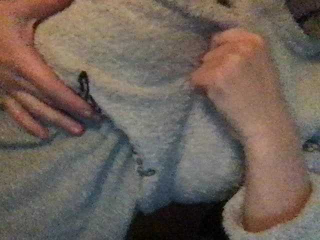 Live sex webcam photo for naturalblonde #240943651