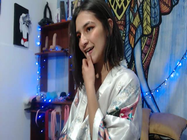 Live sex webcam photo for Lilithpetite1 #263945027