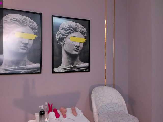 Live sex webcam photo for haleyGreen #245316842