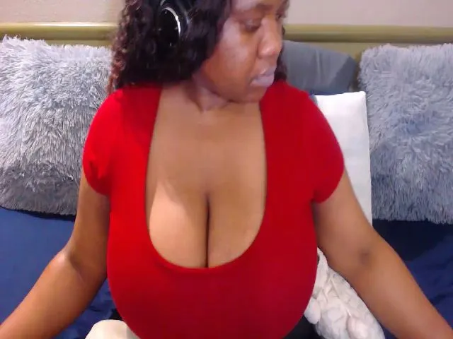 Live sex webcam photo for Explodeinmex #262280640