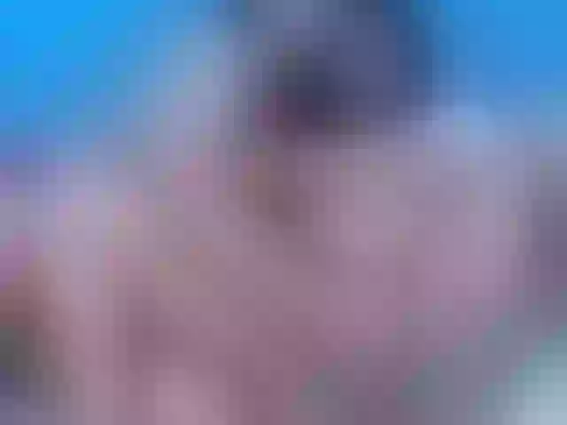 Live sex webcam photo for kendall-tasha #265224501