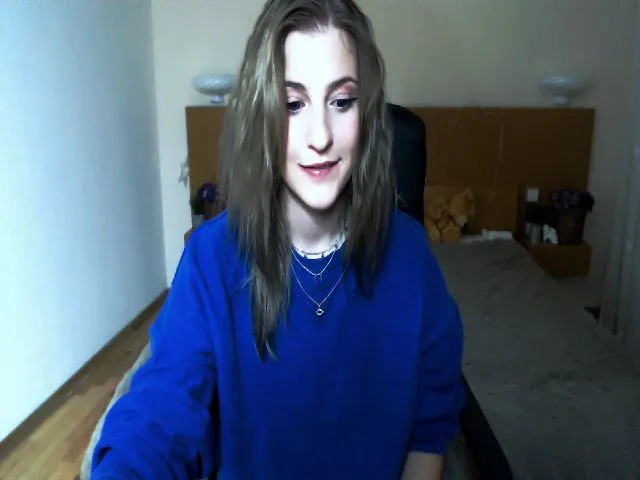 Live sex webcam photo for Sofia__White #259484342