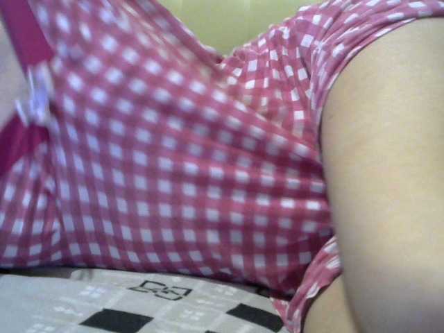 Live sex webcam photo for Saraoff82 #241468162