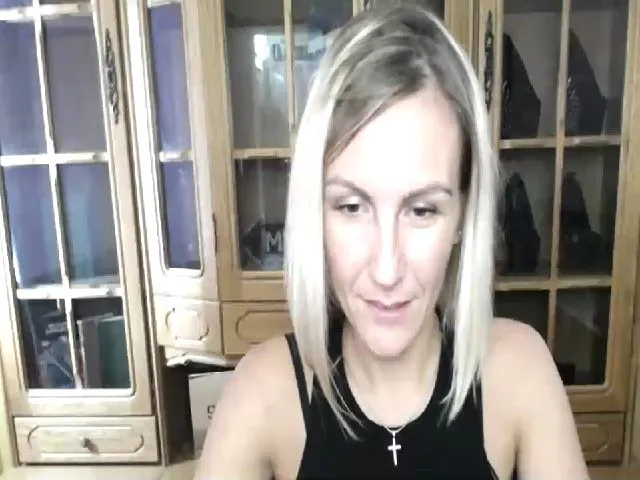 Live sex webcam photo for MiliEsiens #256197158