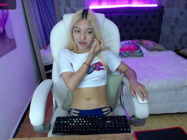 Live sex webcam photo for serena-elle #246357662