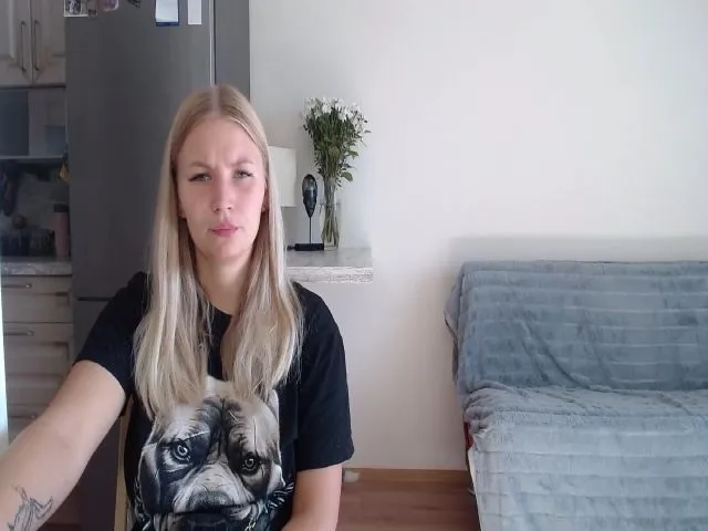 Live sex webcam photo for UrBlack_Kitty #264131193