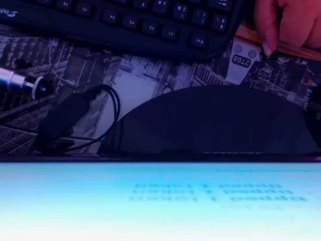 Live sex webcam photo for NicolTamara #287938824