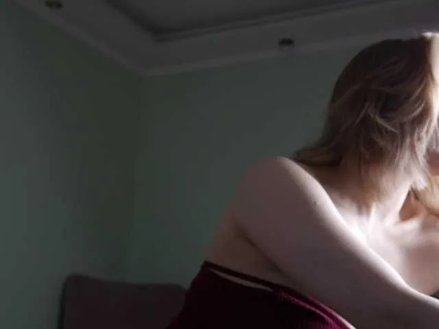 Live sex webcam photo for Kseniyavl #241401503