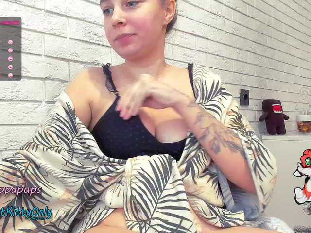 Live sex webcam photo for Ena101 #240981880