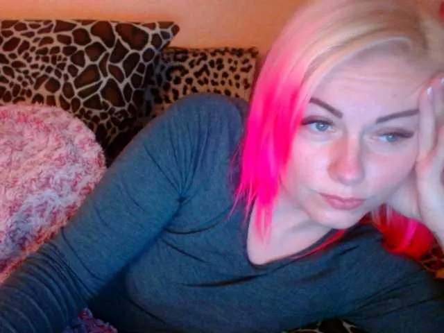 Live sex webcam photo for melek-7250 #241392802