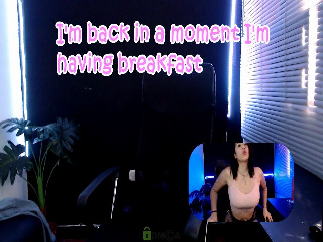 Live sex webcam photo for victoria_lee2 #261386467