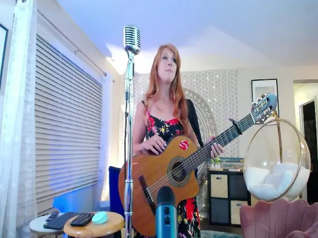 Live sex webcam photo for SquisherGirl #256665855