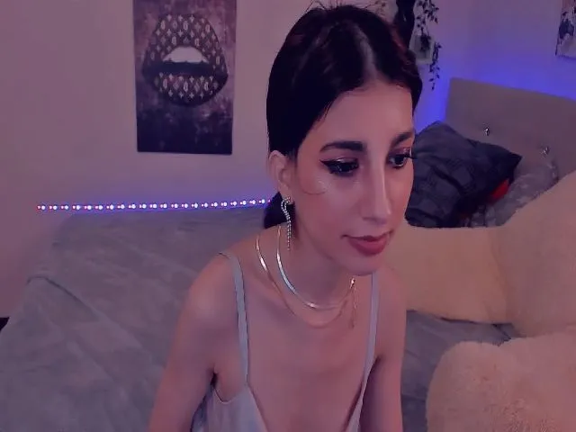 Live sex webcam photo for AnabelAris #253692587