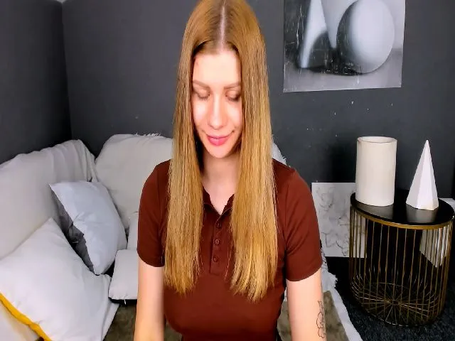 Live sex webcam photo for JuicyHelenX #263268626