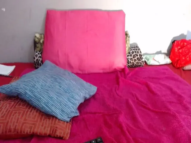 Live sex webcam photo for Ebonyypixie #261702422