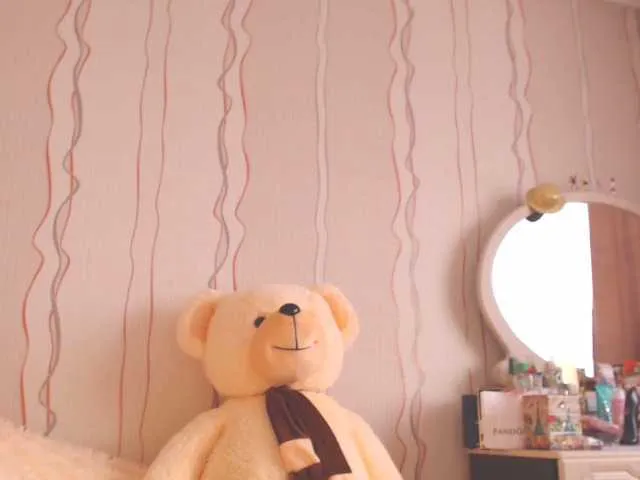 Live sex webcam photo for SexyQueen333 #241291592