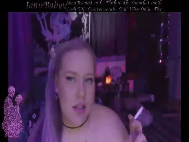 Live sex webcam photo for JanieBabyy #254999366